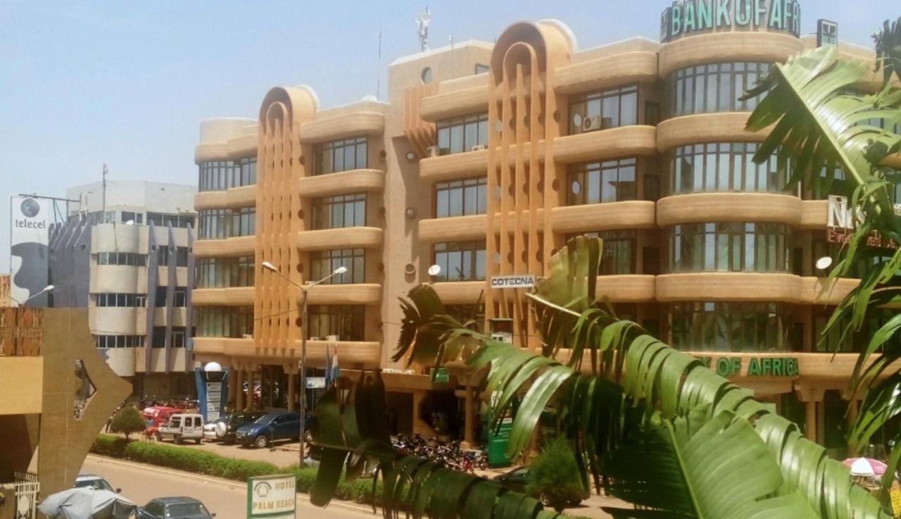 Hotel Palm Beach Ouagadougou Exterior foto